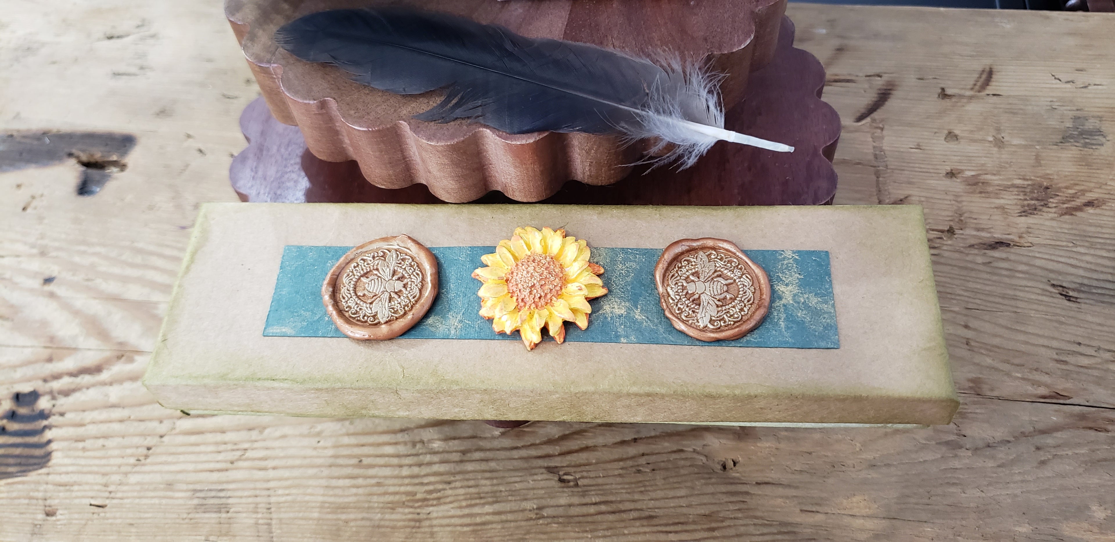 Gift Box Sunflower & Bees