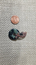 Load image into Gallery viewer, Pendant copper woven kambaba Jasper donut bead