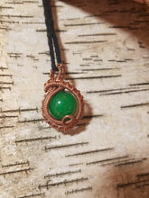 Load image into Gallery viewer, Copper wire woven pendant with 18mm bead