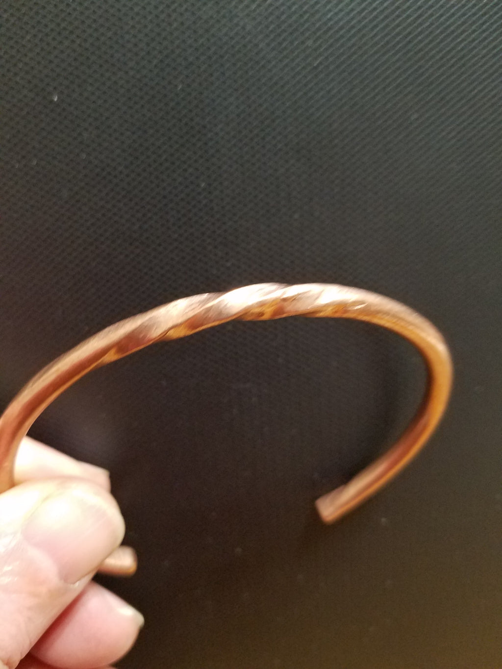 6g twist cuff