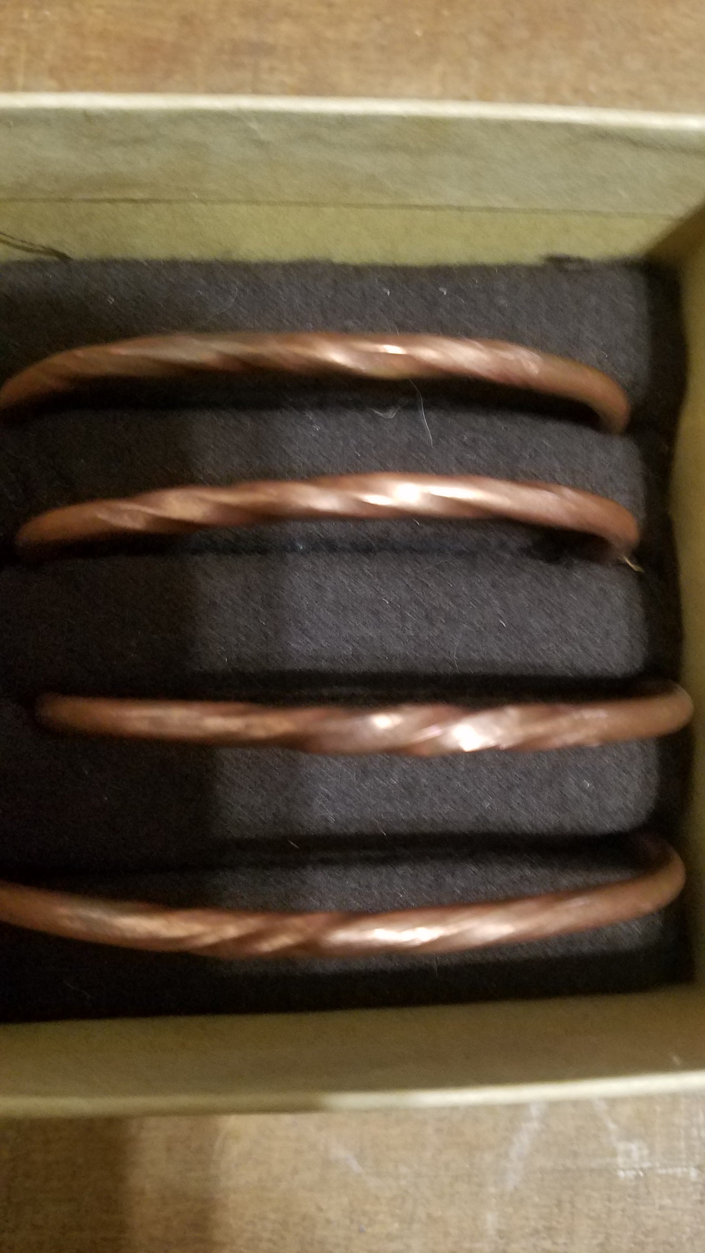 6g twist cuff